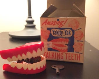 Vintage 1949 Yakity Yak Novelty Teeth