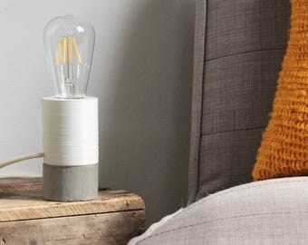 Lamp concrete and 3D printing - table lamp - white