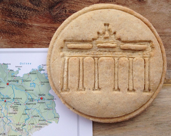 Das Brandenburger Tor cookie cutter. Berlin symbol cookie stamp. Germany cookies
