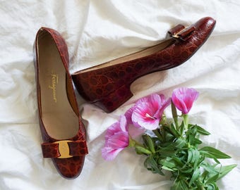 vintage Vara carmel leather heels | vintage Ferragamo shoes | vintage Salvatore Ferragamo