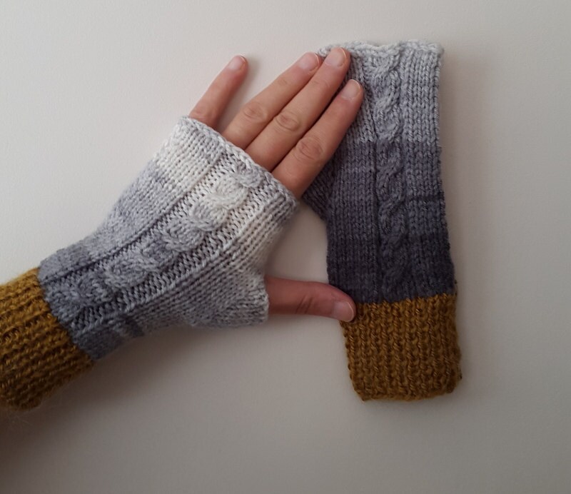 Knitted gloves hand knitted knitted gloves very colorful.