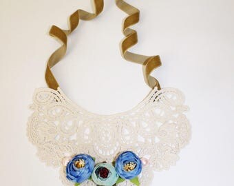 Crochet lace collar