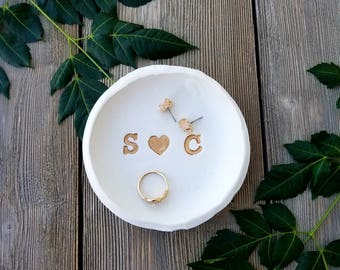 Personalized Engagement Initial Ring Dish, Engagement Gift, Wedding Gift, Jewelry Dish, Ring Holder, Custom Ring Dish, Bridal Shower Gift