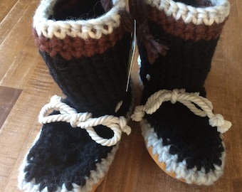 Womens slippers, Crochet slippers, Ladies slippers, Cuff slippers, ladies cuff slippers,Mukluk slippers, ladies slipper boots, slipper boots