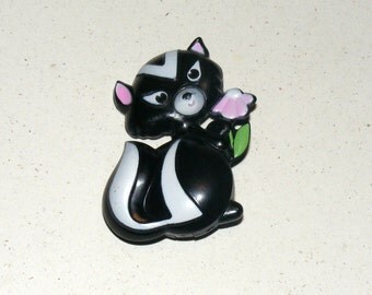 Skunk pin | Etsy