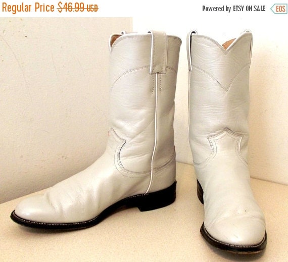 Roper style off white Justin cowboy boots by honeyblossomstudio