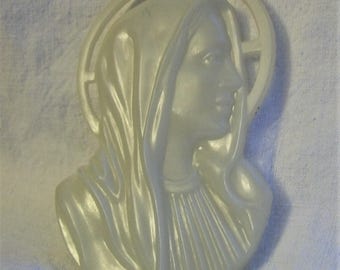 Virgin Mary Wall Hanging, Plastic Glow in the Dark Virgin Mary, Vintage virgin mary wall hanging