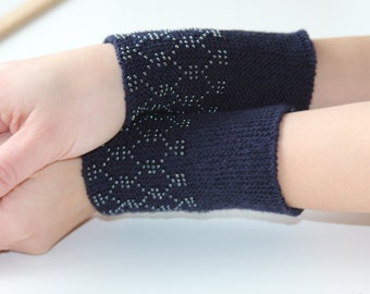 Handknitted lithuanian beaded dark blue woolen wrist warmers/ready to ship/beaded wrist warmers/handknitted wristwarmers