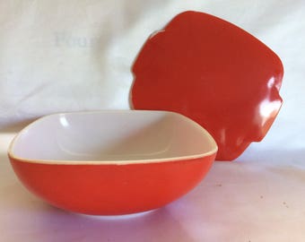 Vintage Red Square Covered Pyrex Hostess Casserole