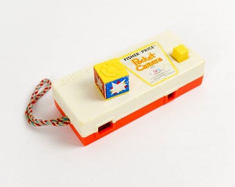 Vintage 1970s Collectible Toy / Fisher Price Pocket Camera 1974 A Trip To The Zoo / Good Working Condition