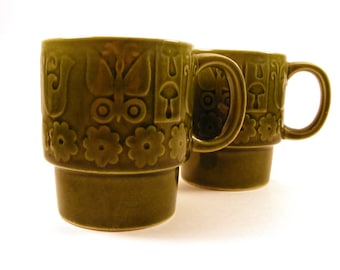 Retro Stacking Mugs - Avacado Green Coffee Cups - Boho Hippy Mushroom Butterfly Bird Flowers - 1970s Japan - Ceramic Glazed - Mod - Set of 2