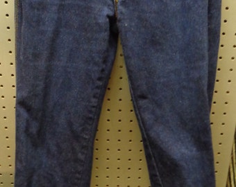 VINTAGE 1980's Ladies Gloria Vanderbilt Blue Denim Jeans (available)