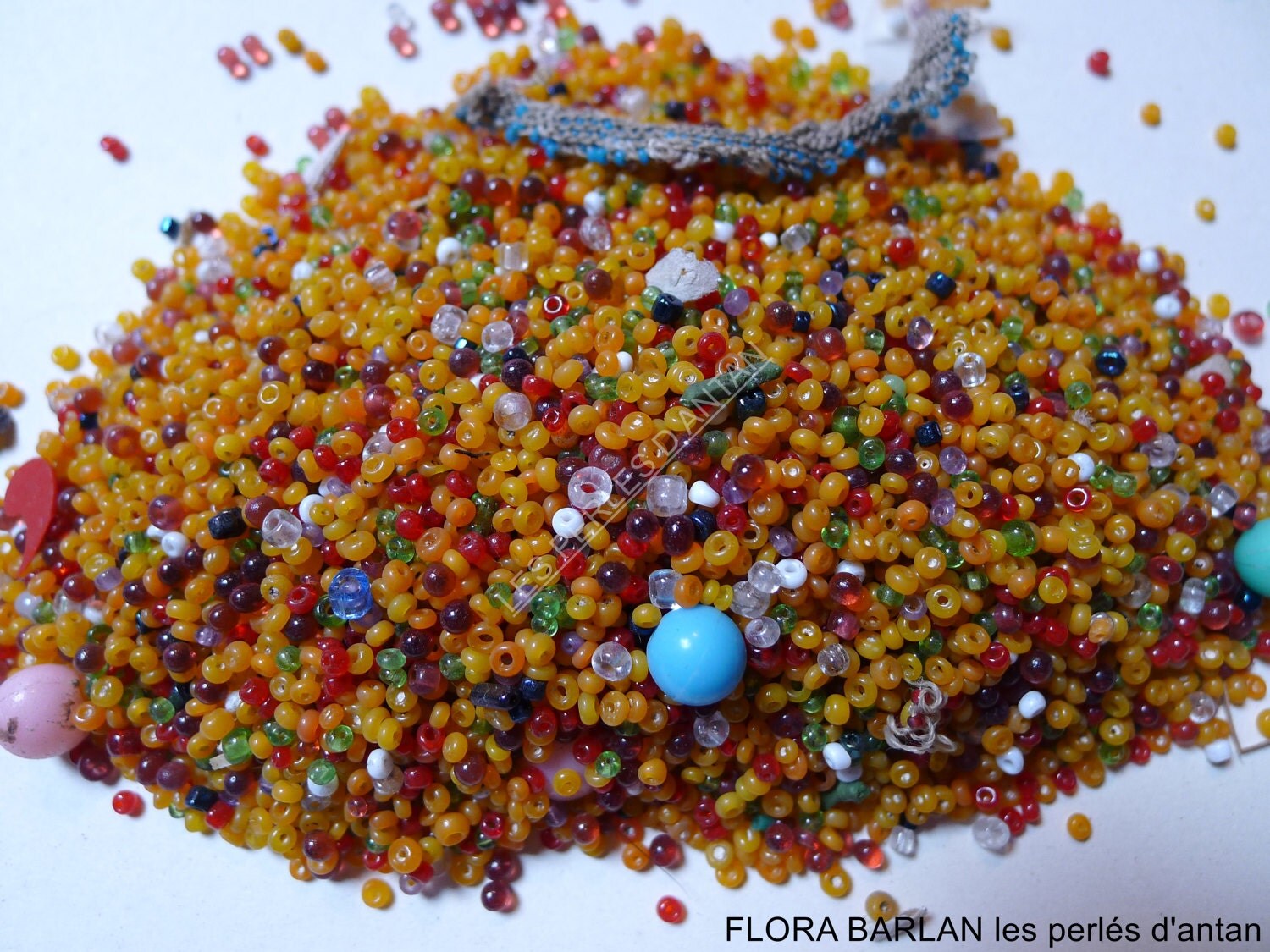 antique glass seed beads/vintage seed glass beads/ 85grs from