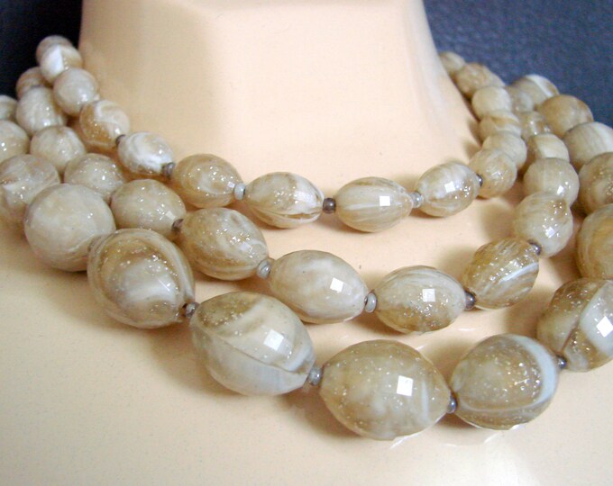 Mid Century Vintage Beige & Brown Variegated Bead Bib Necklace / 1960s / Graduated Beads / Jewelry / Jewellery