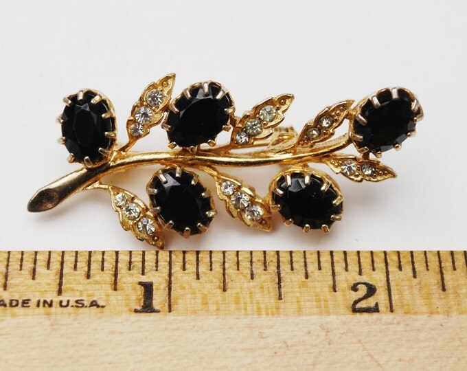 Rhinestone Flower Brooch - Black clear crystal - Gold plated metal - floral pin