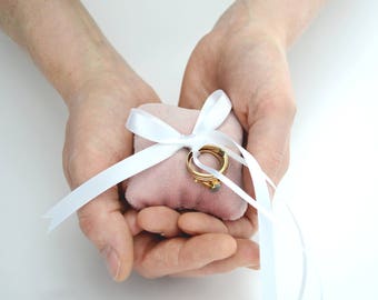 small velvet ring pillow // blush ring pillow // velvet ring bearer pillow // blush velvet ring pillow // blush wedding