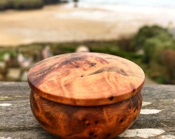 Sandalwood & Rose Solid Perfume by Natural Wisdom. Vegan. Alcohol and Gluten free. 100% natural.