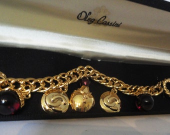 Vintage Oleg Cassini Bracelet, gold plated with hard case box
