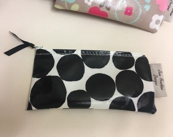 Zippered pouch,Tampon case,Tampon holder,Pencil case,Discreet pouch,Coin purse,Credit card holder,black and white spotty oilcloth