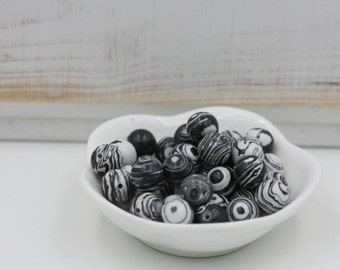 Black and White Fordite Beads-10mm