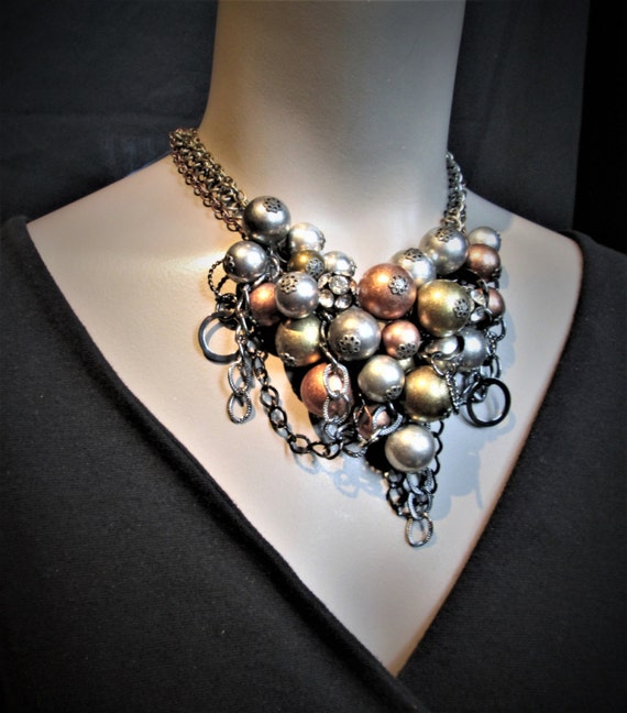 bold costume jewelry necklace