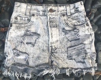 the vintage distressed Levis cut offs // charcoal grey levis shorts // levis distressed shorts //90s cut off shorts//black levis shorts//