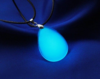 Glow in the Dark Kairi Opalite Drop Necklace, Geekery, Cosplay, Opal Necklace, Glow in the Dark Jewelry, Moonstone Necklace, Glow Jewelry