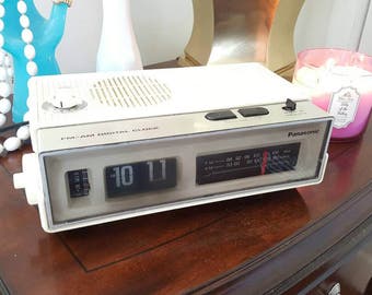 Panasonic Model RC-6002 FM-AM Digital Clock Radio