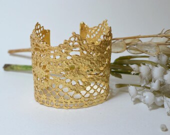 Wide Gold cuff bracelet, Gold bracelet, metal crochet bracelet, gold statement cuff, gold cuff, metal lace