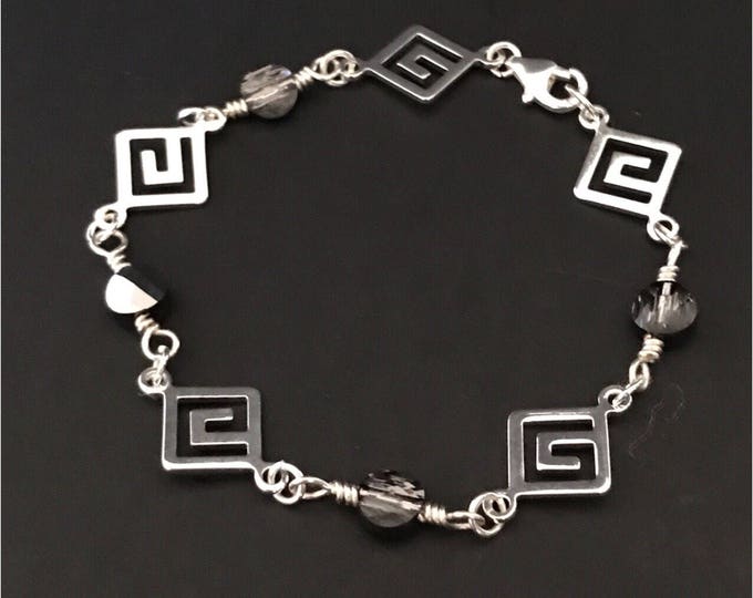 Square bracelet, Silver square bracelet, geometric bracelet, Swarovski bracelet, silver geometric bracelet, shiny square jewelry