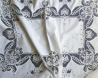 Vintage white large embroidered tablecloth 215 cm x 172 cm / 84.6 inch x 67.7 inch