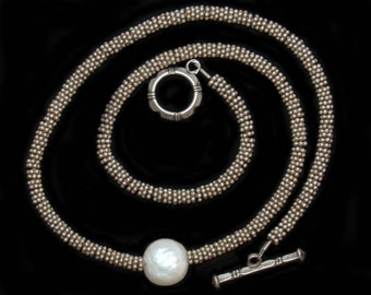 Unique 70's stacked sterling flowers & Mother of Pearl disc beach choker, elegant funky MOP oval oxidized 925 silver boho surfer necklace