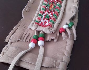 bag of wish / medicine bag beading green red and white
