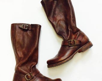 size 9.5 frye leather boot brown leather boots size 9.5 frye tall leather boots frye motorcycle boots 9.5 brown leather riding boots 9.5
