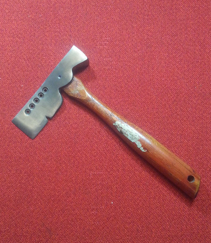 Vintage Roofers Hatchet Hammer Waffle Head Shingle Shake Tool Multi