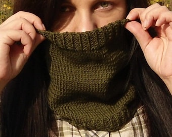 Knit cowl Hand knit cowl cowl scarf Green scarf neck warmer knit neck warmer winter scarf women cowl wool scarf
