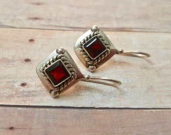 Vintage Garnet Sterling Silver Earrings, Garnet Earrings, Sterling Silver, January Birthstone, Gemstone Earrings, Gift for girlfriend