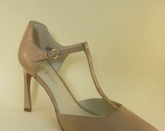 Size 12 M Retro Leather T-Strap High Heels Pointed Toe Beige