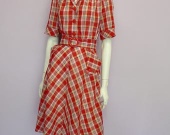 Vintage 70's red checkered dress with pockets // Eur 36 / US 6 / UK 8