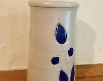 Vintage Williamsburg Pottery Vase
