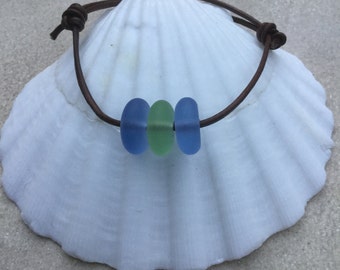 Leather adjustable sea glass bracelet ~ beach glass jewelry ~ friendship bracelet ~ beach wedding jewelry ~ glass bracelet ~ Unisex jewelry