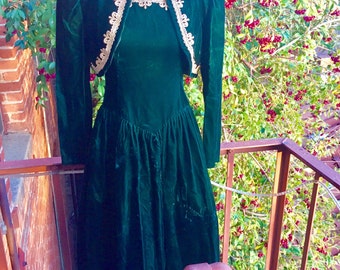 Gunne Sax Dress - Jessica McClintock - Green Velvet Dress - holiday dress - Renaissance style dress - Xmas - formal - tulle - teen size 10