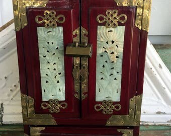 Vintage Chinese Jade Lacquered wood Asian Jewelry Box Chest Lock/key 12.5" tall