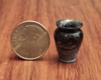 1/24 Scale 1/2 inch Scale Miniature Black & White Marbled Inlace Turned Vase