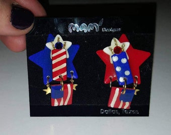 DESIGNER MAM' EARRINGS // Red White and Blue July 4th Star American Flag Deadstock Clip On Earrings 80s New Old Stock 90s Fourth of July
