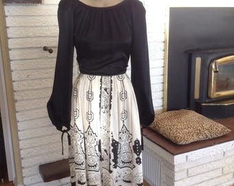 Nifty Retro Aztec Summer Skirt! Size Large!!