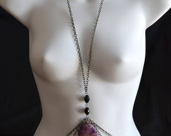 Chain harness w/ stone pendant S-M