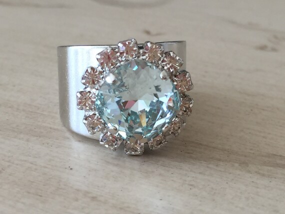 Light Azore and Clear Crystal Ring