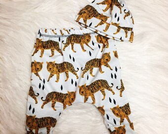 Babyhug Cotton Footed Bootie Leggings Striped & Panda Print Pack of 3 - White Blue & Orange