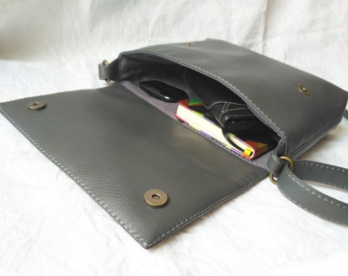 Shoulder bag grey Vegan leather Handbag women Crossbody purse Medium bag